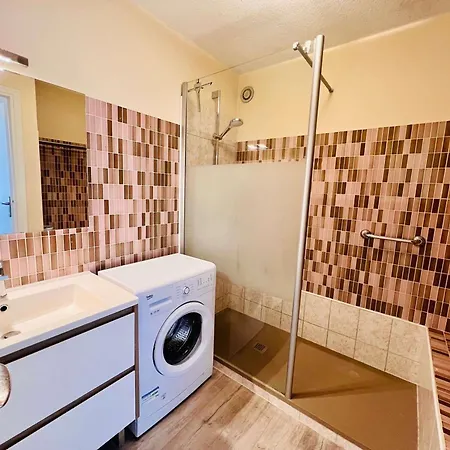 - 2 Pieces Renove Avec Wifi, Parking Et Balcon - Animaux Admis - Fr-1-478-88 アパート *